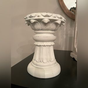 Pedestal distressed candle holder